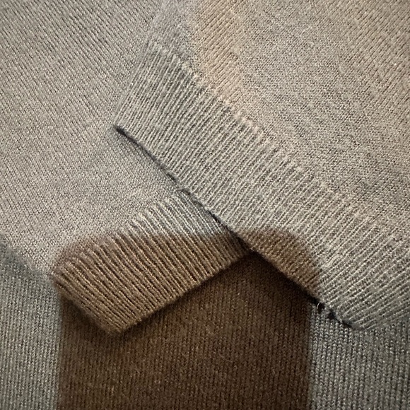 Marks & Spencer Mens V-neck Lightweight Charcoal Sweater Size XL - Picture 5 of 8